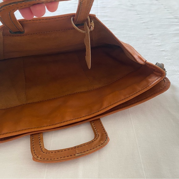 Vintage Classic Tan Leather Briefcase - Picture 5 of 11
